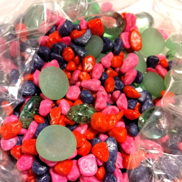Multicolored Aquarium Stones Fish Tank Rock Gravel Glass Pink Blue Green 2 lb - Picture 1 of 4